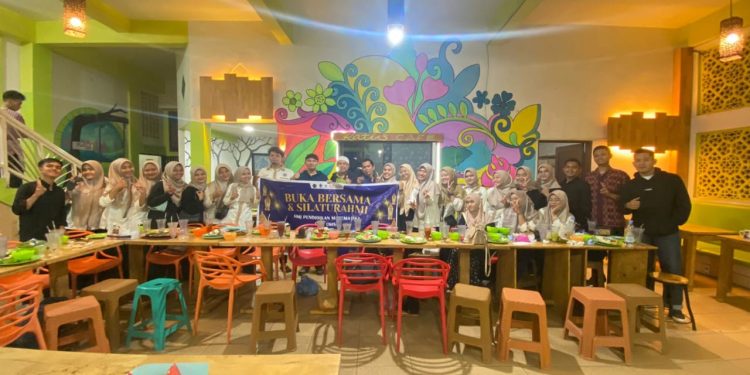 Meningkatkan Tali Ukhuwah Islamiyah Melalui Buka Puasa Bersama HMJ dan Prodi Pendidikan Matematika