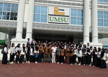 Keakraban Dosen dan Mahasiswa Prodi Pendidikan Matematika Usai Ujian Akhir Semester Genap 2022/2023